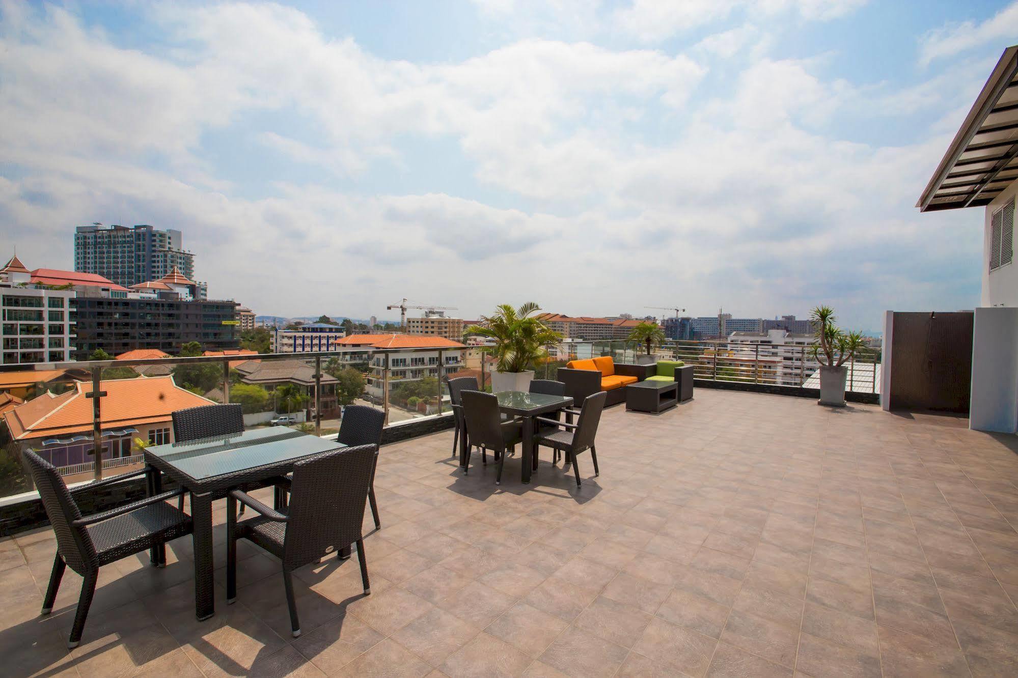 South Beach Pattaya Джомтьен Экстерьер фото