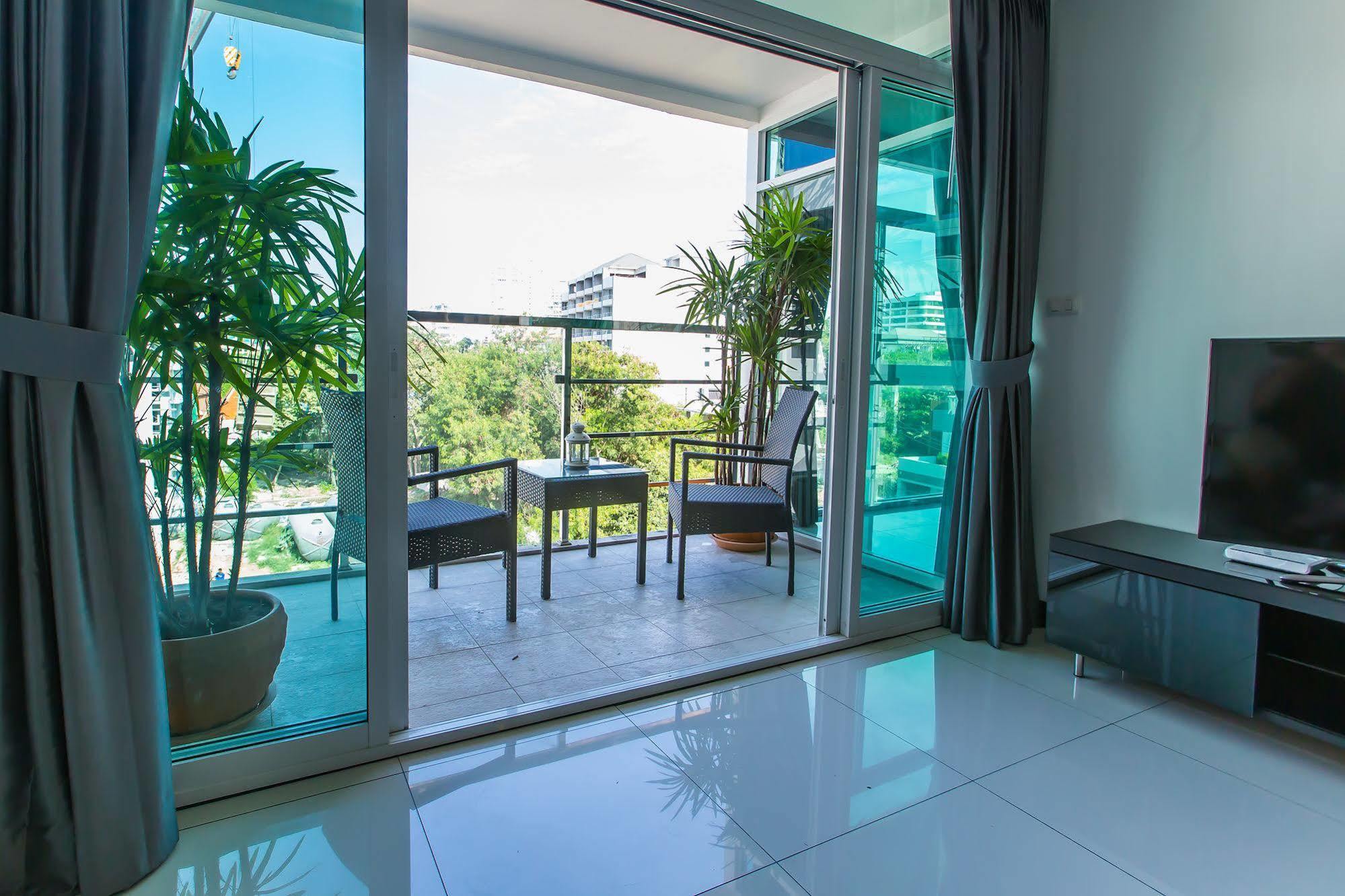 South Beach Pattaya Джомтьен Экстерьер фото